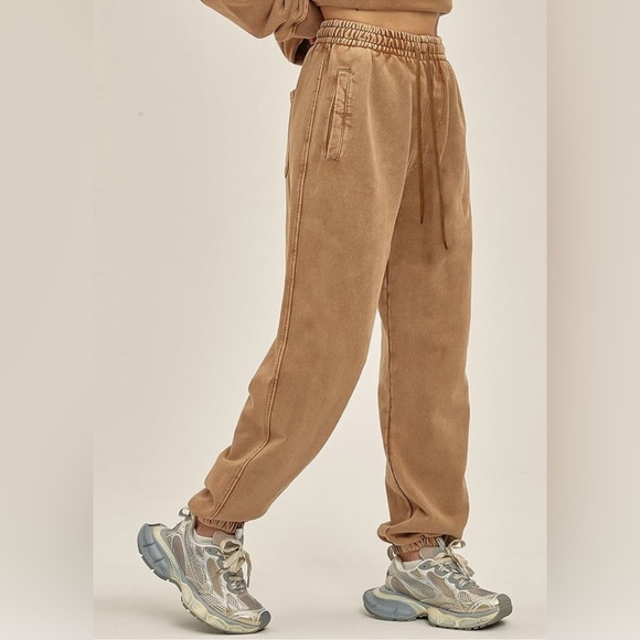 NWOT Acid Washed Joggers - Picture 8 of 9